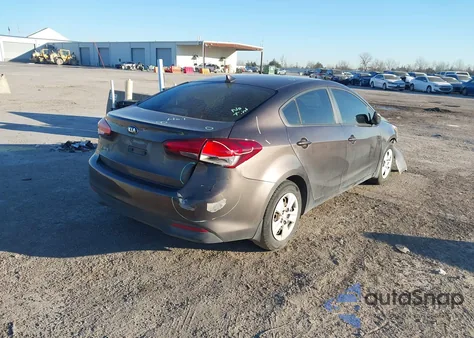 2017 Kia Forte Lx z USA, uszkodzony, nr VIN 3KPFK4A75HE152396